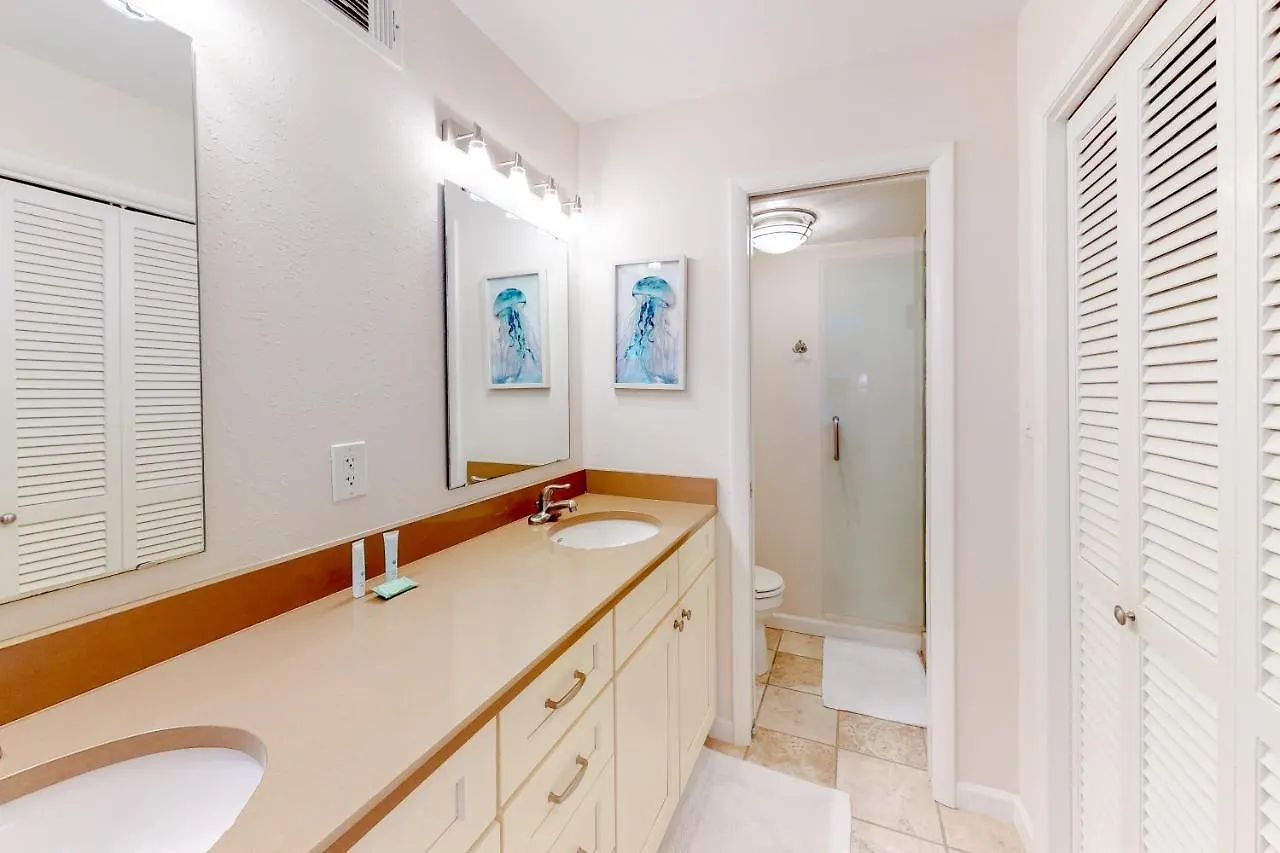 Hotel Seascape Garden Villas 18B Destin